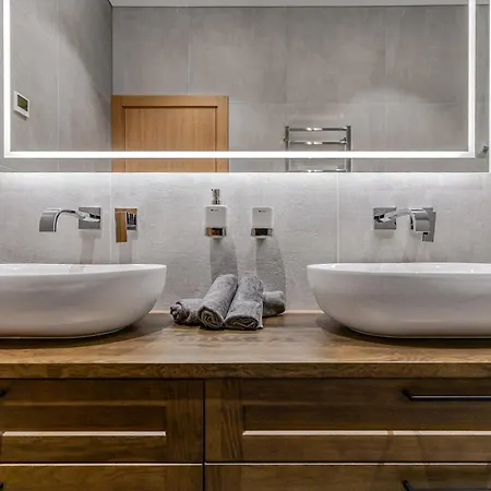 Luxury In The Center Nr3 *